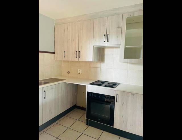 2 BEDROOM APARTMENT FOR SALE IN DIE HOEWES